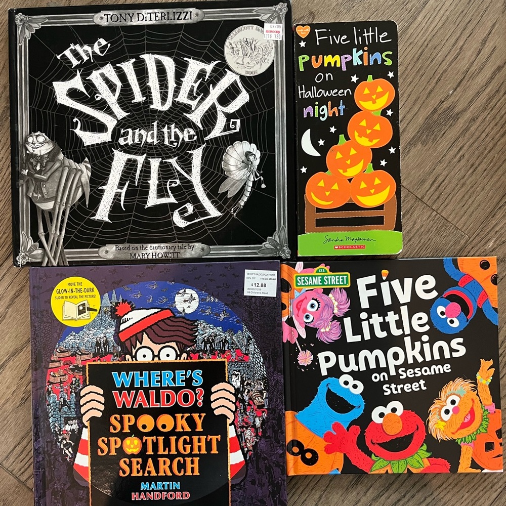 Set of Halloween books total